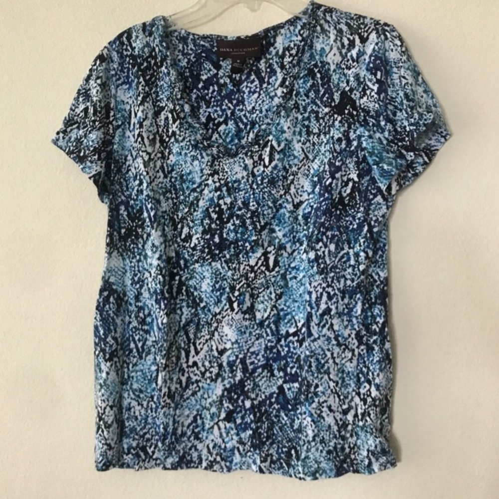 DANA BUCHMAN MEDIUM BLUE SHORT SLEEVE BLOUSE